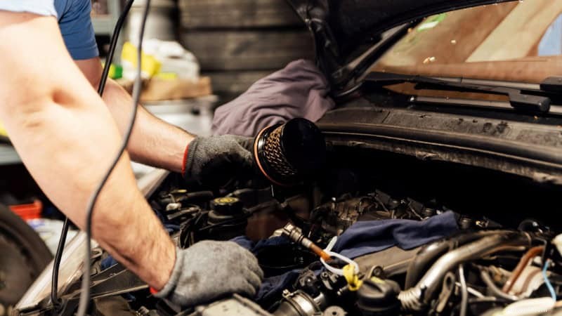 Perché la tua auto perde potenza in accelerazione? Cause comuni e soluzioni comprovate 