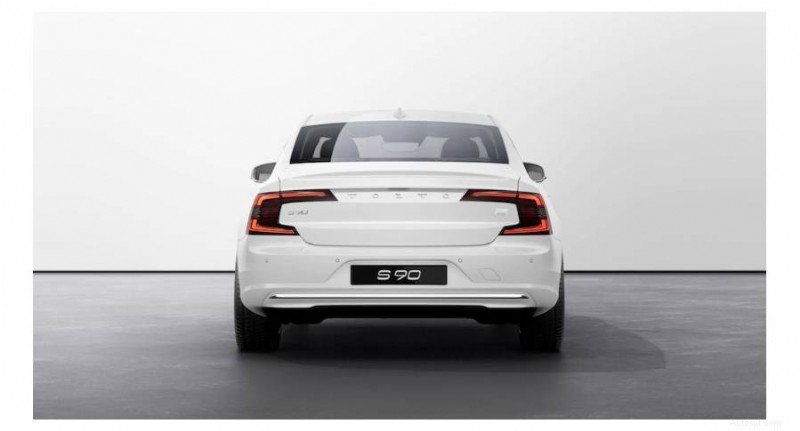 Volvo S90 Recharge ibrida plug-in:la guida del proprietario del Regno Unito alla berlina elettrica Premium 