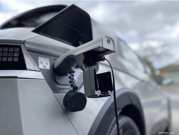 V2L spiegato:la tua guida completa all acquisto di auto elettriche nel Regno Unito 