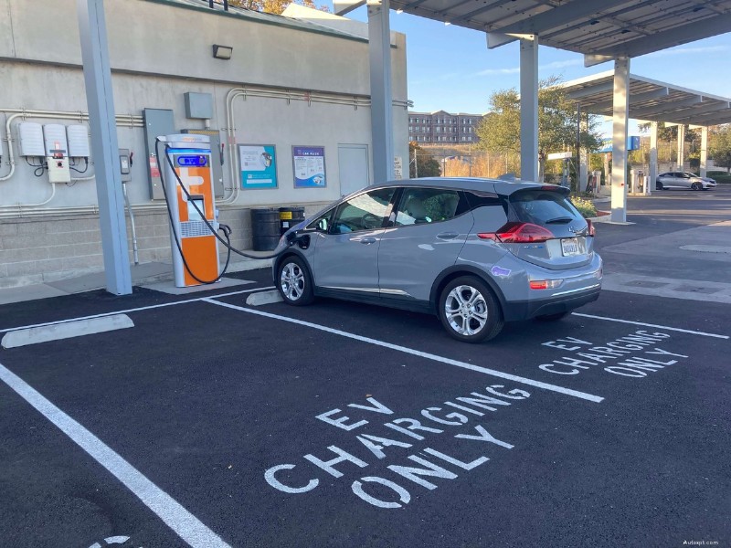 5 servizi essenziali per un esperienza di ricarica pubblica di veicoli elettrici superiore 