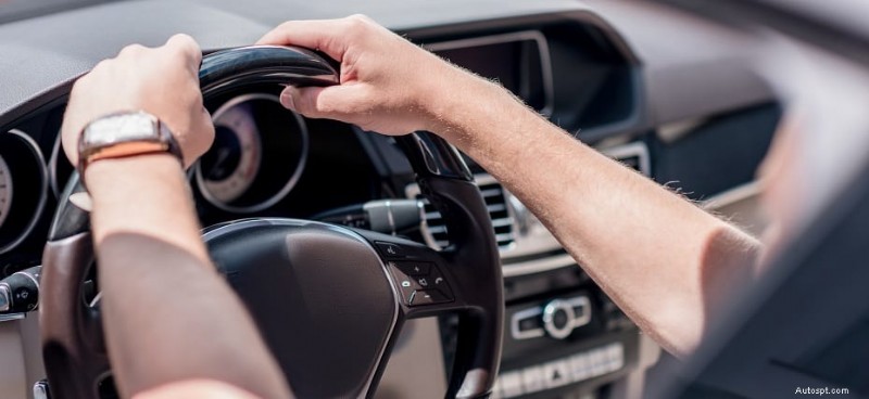 Segni chiave che gli pneumatici della tua auto sono sbilanciati (e perché è importante) 