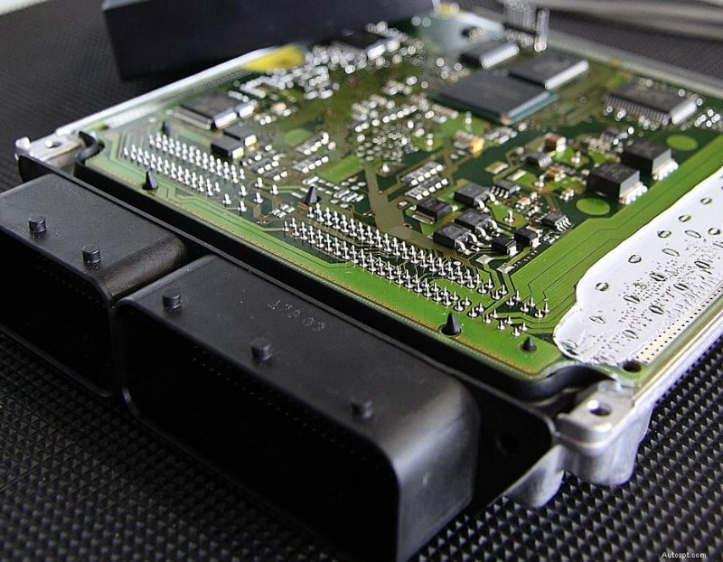 Comprendere i guasti dell ECU:cause principali e soluzioni 