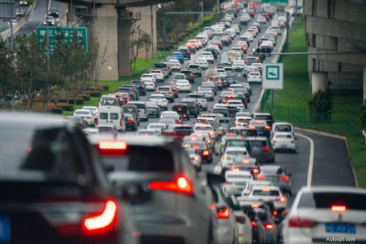 Migliora le tue abilità di guida con un corso di sicurezza professionale 
