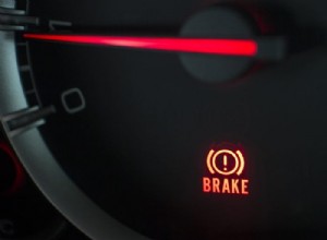 Capire perché la luce dei freni della tua auto si accende:cause principali e soluzioni rapide 