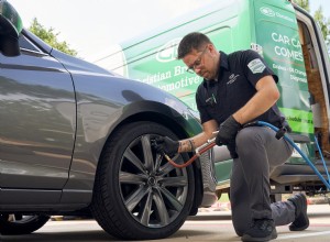 Christian Brothers Automotive lancia sul posto:servizio di riparazione mobile per la cura del veicolo sul posto 