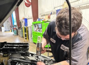 Comprendere i rumori del ticchettio dell auto:cause, sintomi e soluzioni 