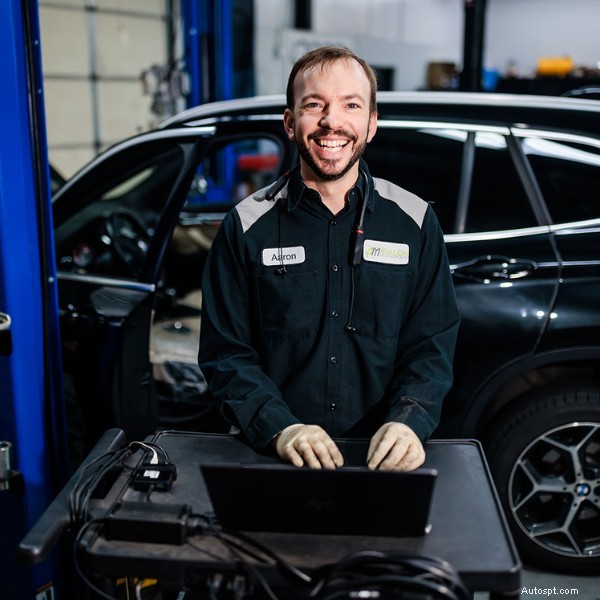Servizio automobilistico locale affidabile - Avalon Motor Sports, Denver 