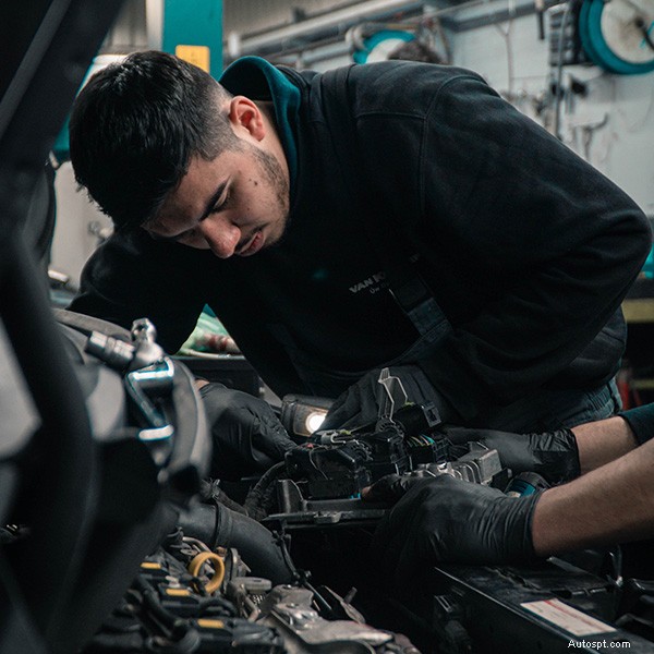Riparazioni auto tedesche esperte a Denver:servizio di qualità e trasparenza 