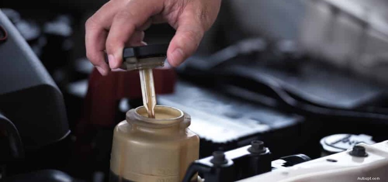 Spia del motore di controllo Jeep:cosa significa, cause comuni e soluzioni rapide 