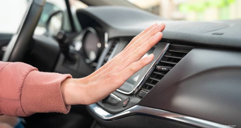 5 segnali chiave che la ventola del condensatore AC della tua auto non funziona e costi di sostituzione 