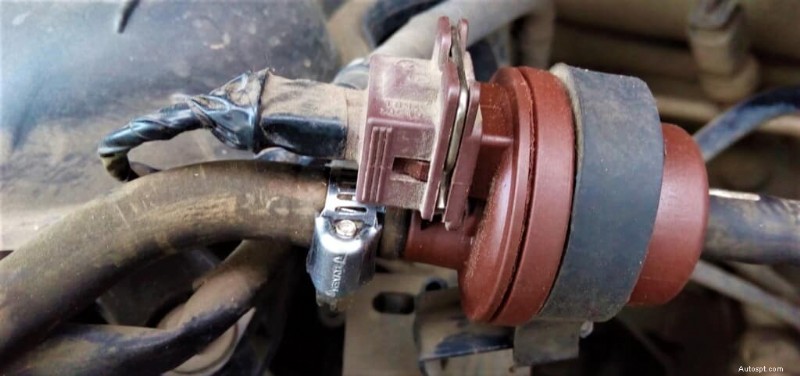Perché la tua auto puzza di gas? Cause e soluzioni rapide 