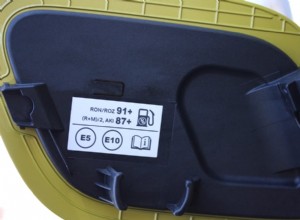 Quali sono le cause dei rumori di colpi nel motore della tua auto e come risolverli 