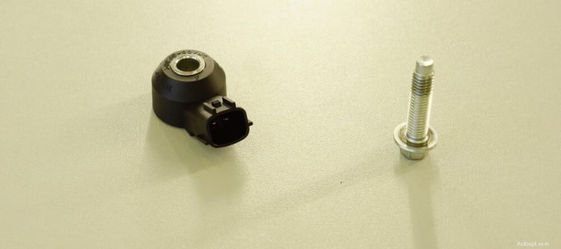 Quali sono le cause dei rumori di colpi nel motore della tua auto e come risolverli 