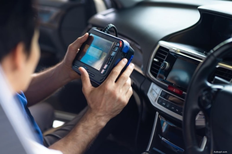 Che cosa causa il surriscaldamento di un auto al minimo:cause, sintomi e soluzioni 