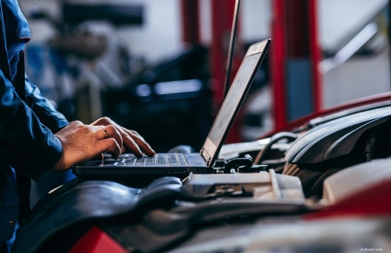 Surriscaldamento dell auto e successiva normalizzazione:cause, sintomi e soluzioni rapide 