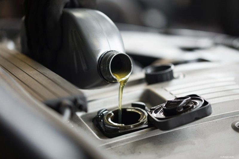 Quante miglia puoi guidare in sicurezza tra un cambio d olio e l altro? 