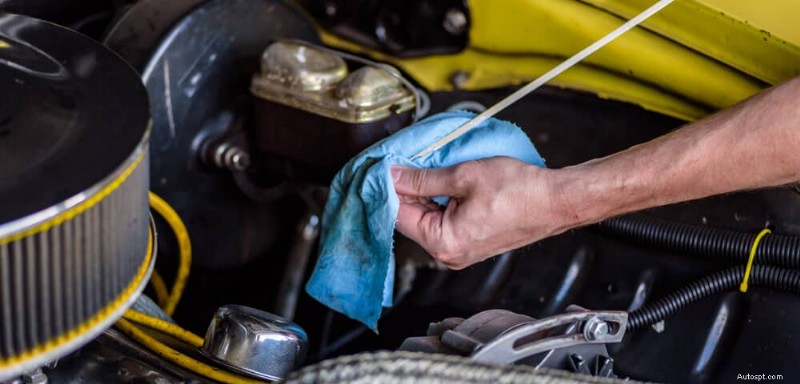 Cosa copre un servizio auto completo:elenco di controllo completo e guida ai costi 