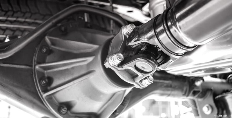 Cosa copre un servizio auto completo:elenco di controllo completo e guida ai costi 