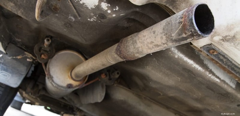 Cosa copre un servizio auto completo:elenco di controllo completo e guida ai costi 