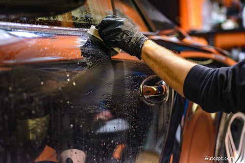 Come il rivestimento in ceramica protegge la tua auto:vantaggi, durata e brillantezza 