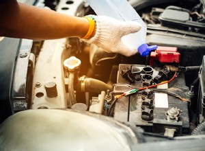 Sostituzione batteria auto:quando sostituirla e come evitare guasti 