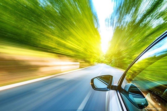 Prevenire e gestire un pedale dell acceleratore bloccato:consigli degli esperti per la sicurezza 