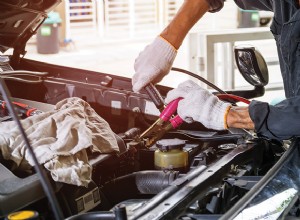 5 cause principali che attivano la spia del motore di controllo della tua auto 