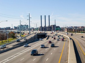 Parkway vs. Highway:una guida chiara alle loro differenze 