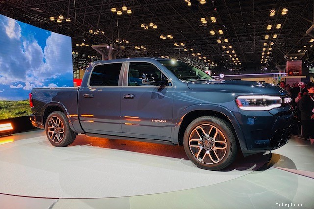 Salone dell auto di New York 2023:caratteristiche salienti dei veicoli da non perdere e innovazioni all avanguardia 