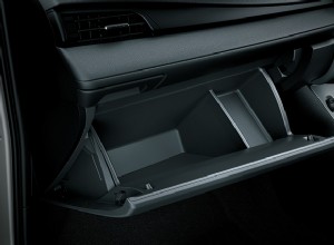 Oggetti indispensabili che ogni automobilista dovrebbe tenere nella propria auto 