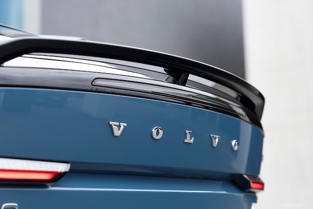 Svelare le origini dei marchi automobilistici iconici 