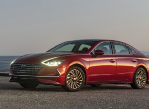 Recensione del test drive:Toyota Avalon Hybrid:il lusso incontra l eco-efficienza 