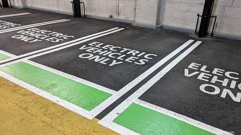 La guida definitiva alla ricarica delle auto elettriche:semplici passaggi e suggerimenti sui costi 