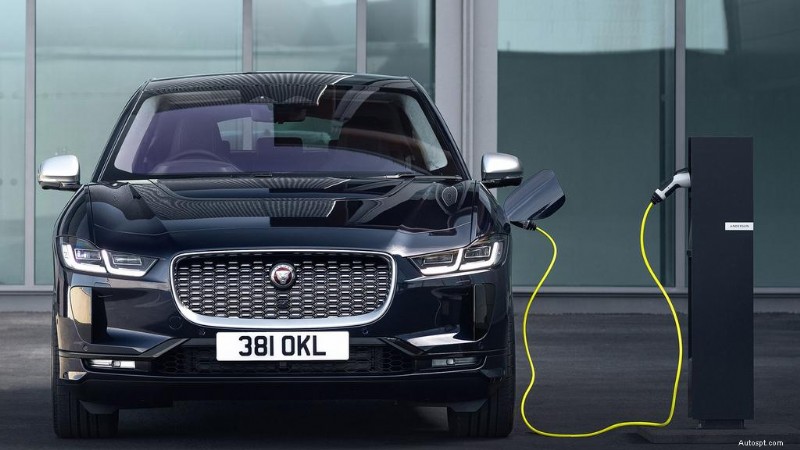 Quanto costa davvero un’auto elettrica? Un confronto completo dei costi 