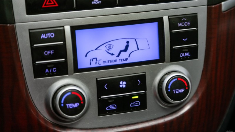Motivi comuni che il riscaldatore dell auto potrebbe non funzionare e come risolverlo 