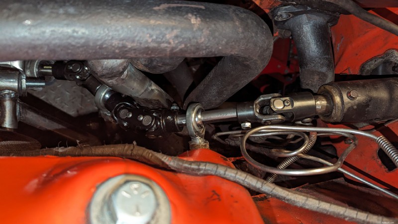 Aggiornamento di una Dodge Charger del  69:dallo scambio di sospensioni imbullonate a un importante progetto di fabbricazione 