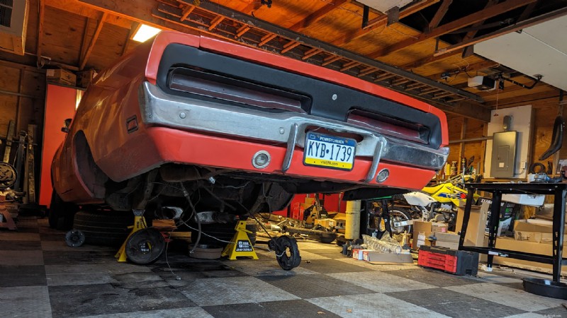 Test dei kit Heidts 4-Link Rear e IFS su un Dodge Charger 