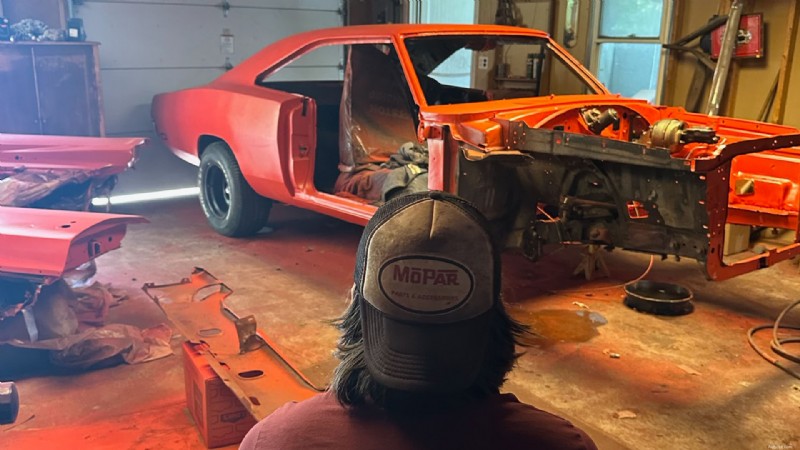 Far rivivere un classico:trasformare la mia Dodge Charger del 1969 con vernice industriale 