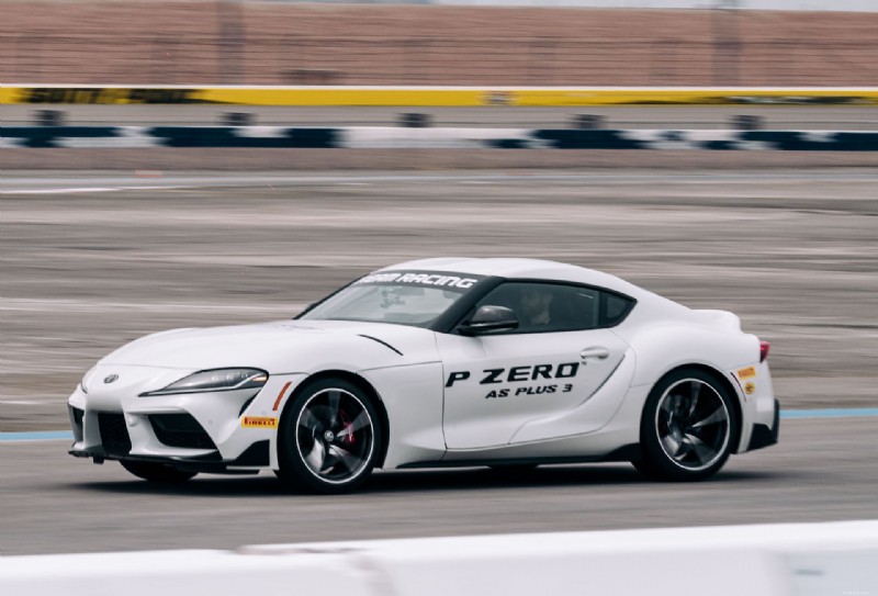 Recensione Pirelli P Zero AS Plus 3:lo pneumatico per tutte le stagioni che offre prestazioni e affidabilità 