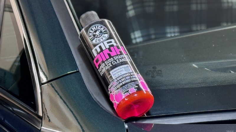 Recensione di Chemical Guys Gauntlet:semplifica i tuoi dettagli con l ultimo prodotto 