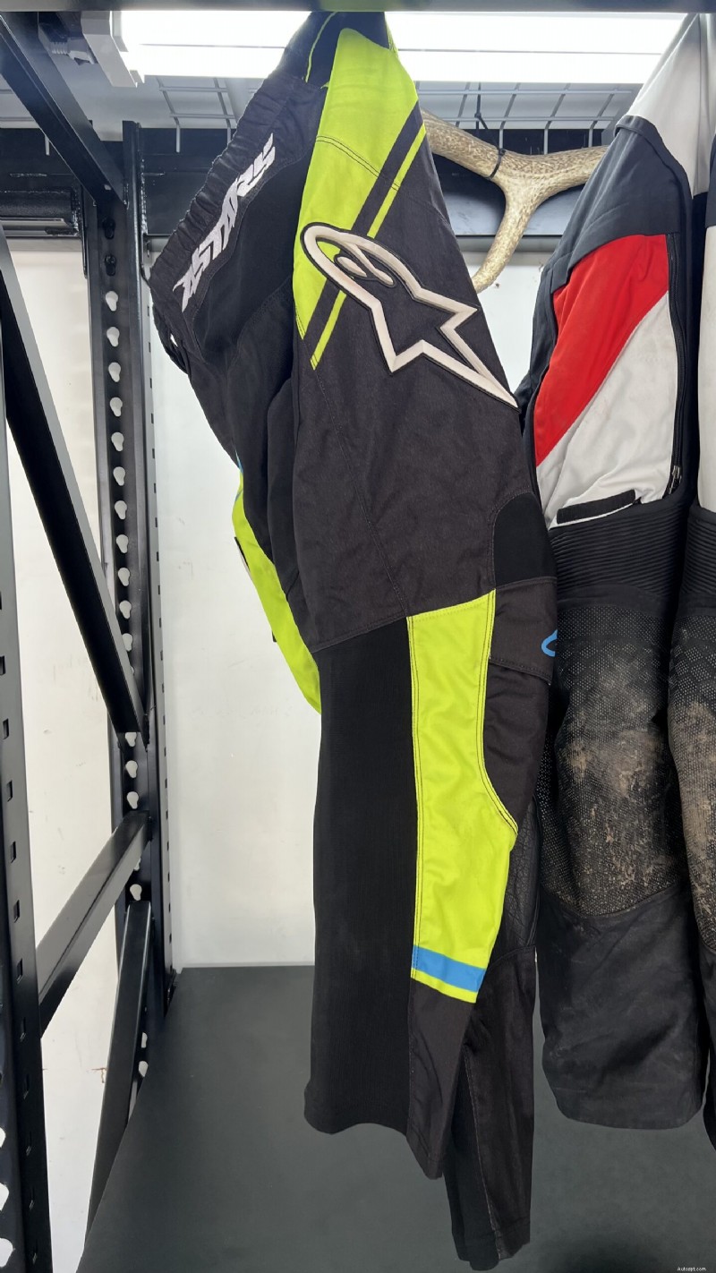 Come scegliere i migliori pantaloni da moto:una pratica guida all acquisto 