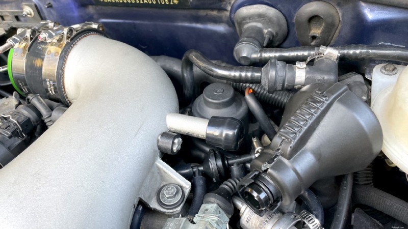 Guida passo passo per eseguire un test di tenuta Boost sul tuo motore turbocompresso 
