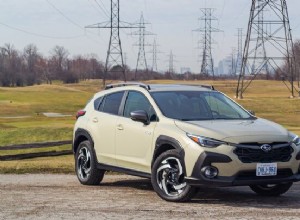 Subaru Crosstrek Hybrid vs Toyota Corolla Cross Hybrid:recensione di esperti e confronto affiancato 