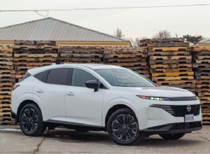 Nissan Murano vs Toyota Crown Signia:scontro tra SUV testa a testa 
