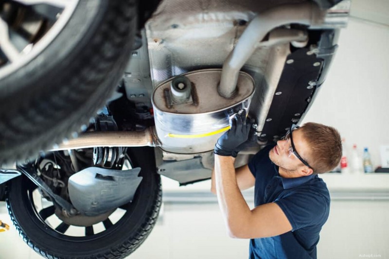 Guida esperta per la risoluzione dei problemi comuni di scarico delle auto 