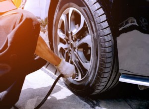 Dovresti riparare o sostituire uno pneumatico forato? Guida esperta per fare la scelta giusta 