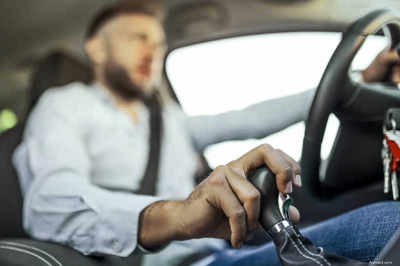 Riconoscere una frizione difettosa:segnali, prevenzione e passaggi successivi 