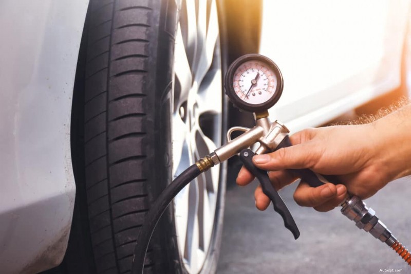 Guida esperta:gonfiaggio degli pneumatici per auto per sicurezza, efficienza e longevità 