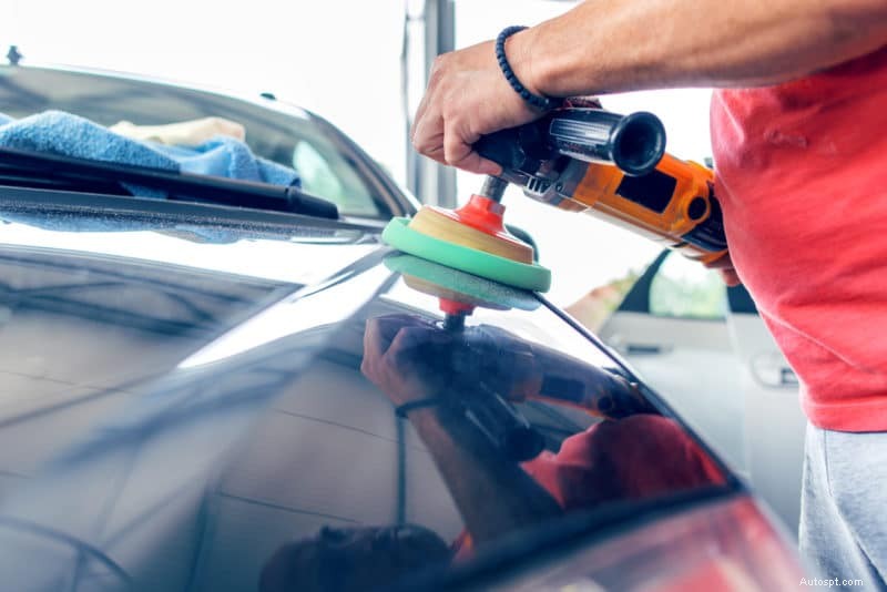 Oltre il garage:come i prodotti Holts eccellono nei progetti di casa e giardino 