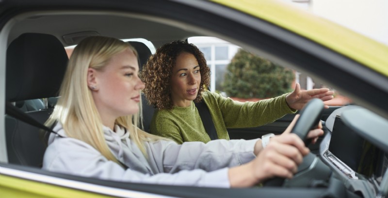 Dovresti prendere in considerazione lezioni di guida di aggiornamento? Una guida completa 